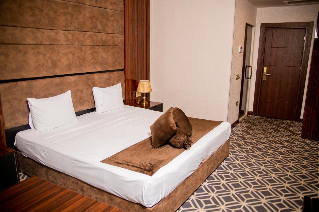 Piano Hotel บากู ภายนอก รูปภาพ